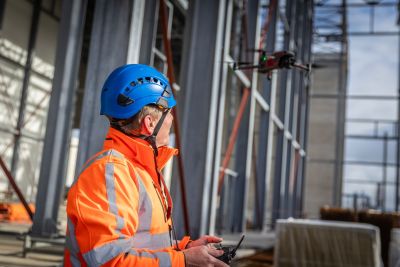 Opnames van diverse bouwfases van de aanbouw van 2GW verdeelstations.